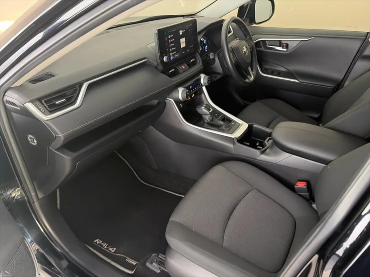 Toyota RAV4 HYBRID LUNA Auto - Image 6