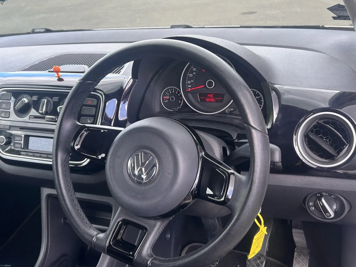 VW UP - Image 3