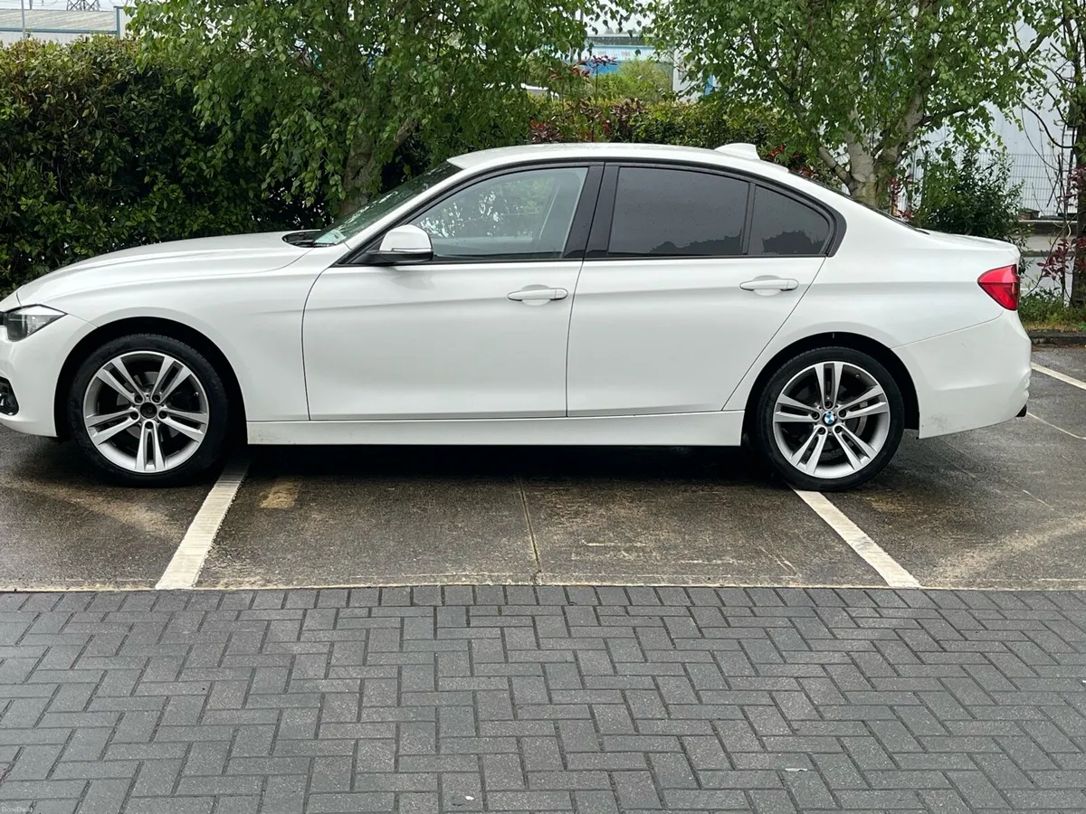 2016 BMW 316, Sport, Clean Car - Image 2