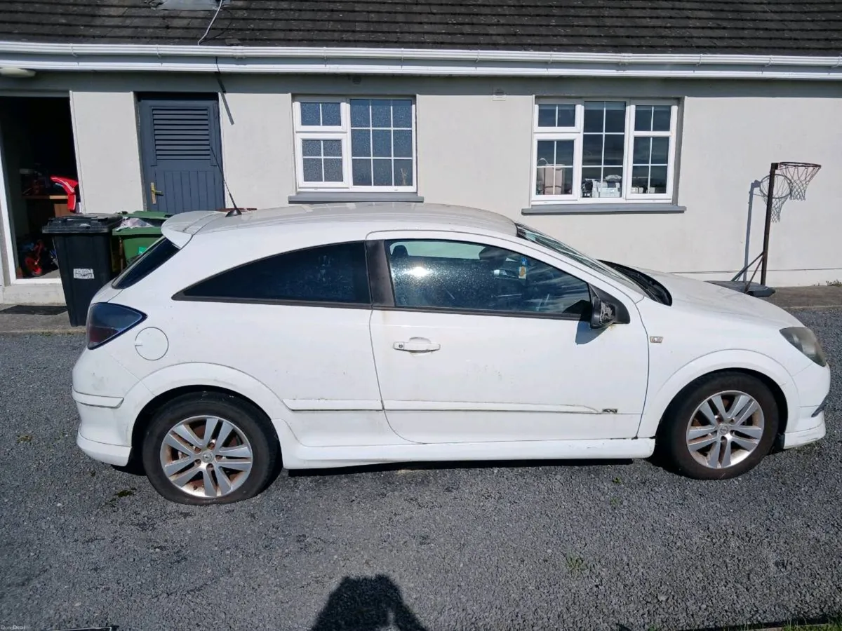 Opel Astra - Image 1