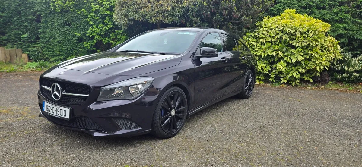 2016 Mercedes CLA200d Urban - Rare colour! - Image 2