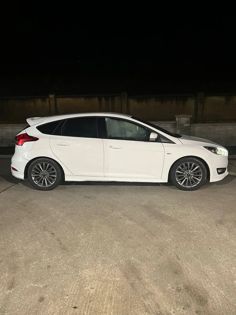 Car - Image 1