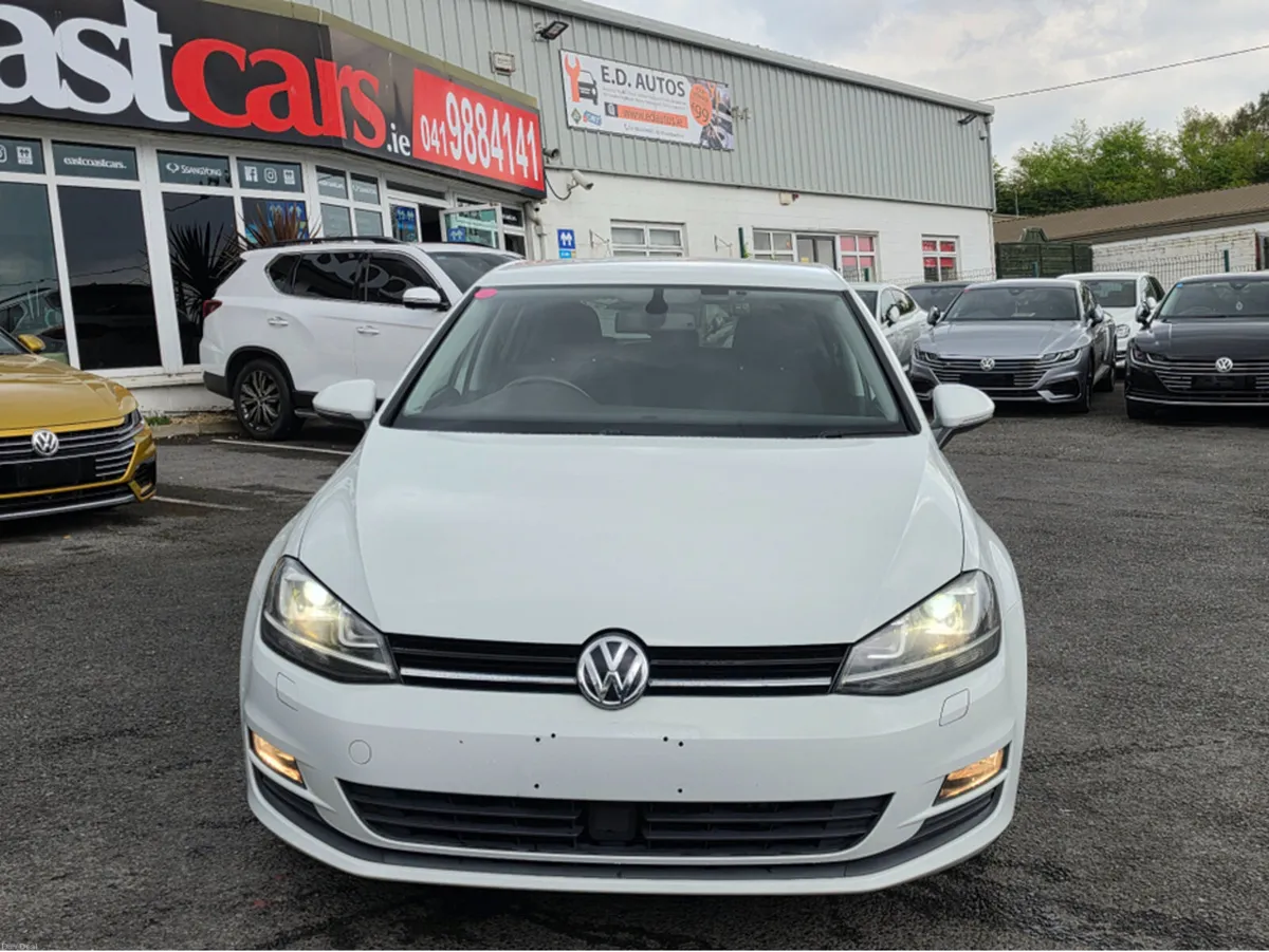 Volkswagen Golf 1.2 TSI AUTOMATIC - REVERCE CAMERA - Image 4