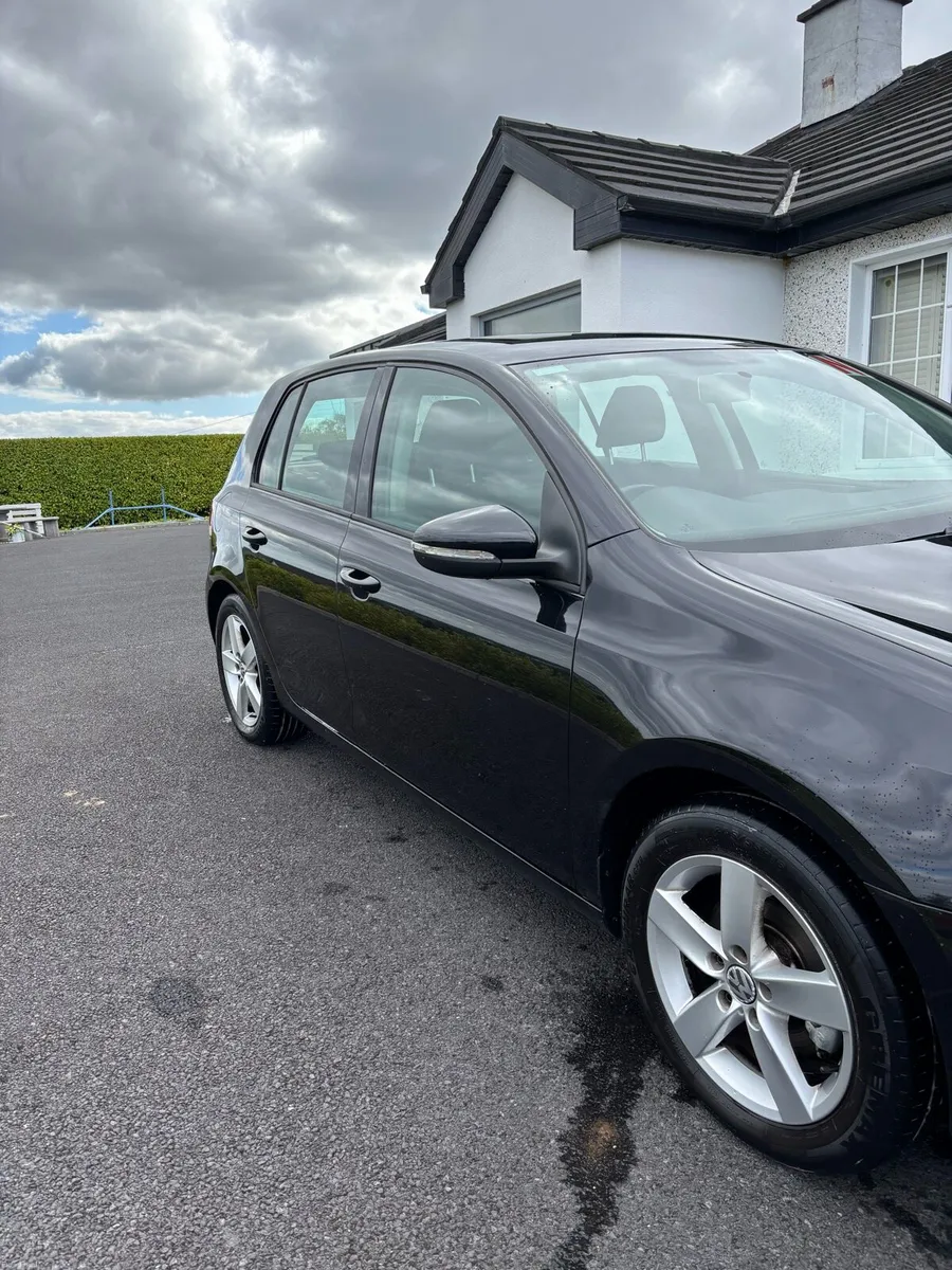 VW Golf Low kms - Image 4