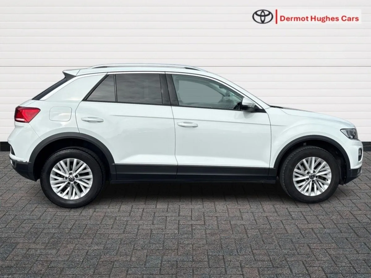 Volkswagen T-Roc DESIGN 2.0 TDI MANUAL 6SPEED FWD - Image 3
