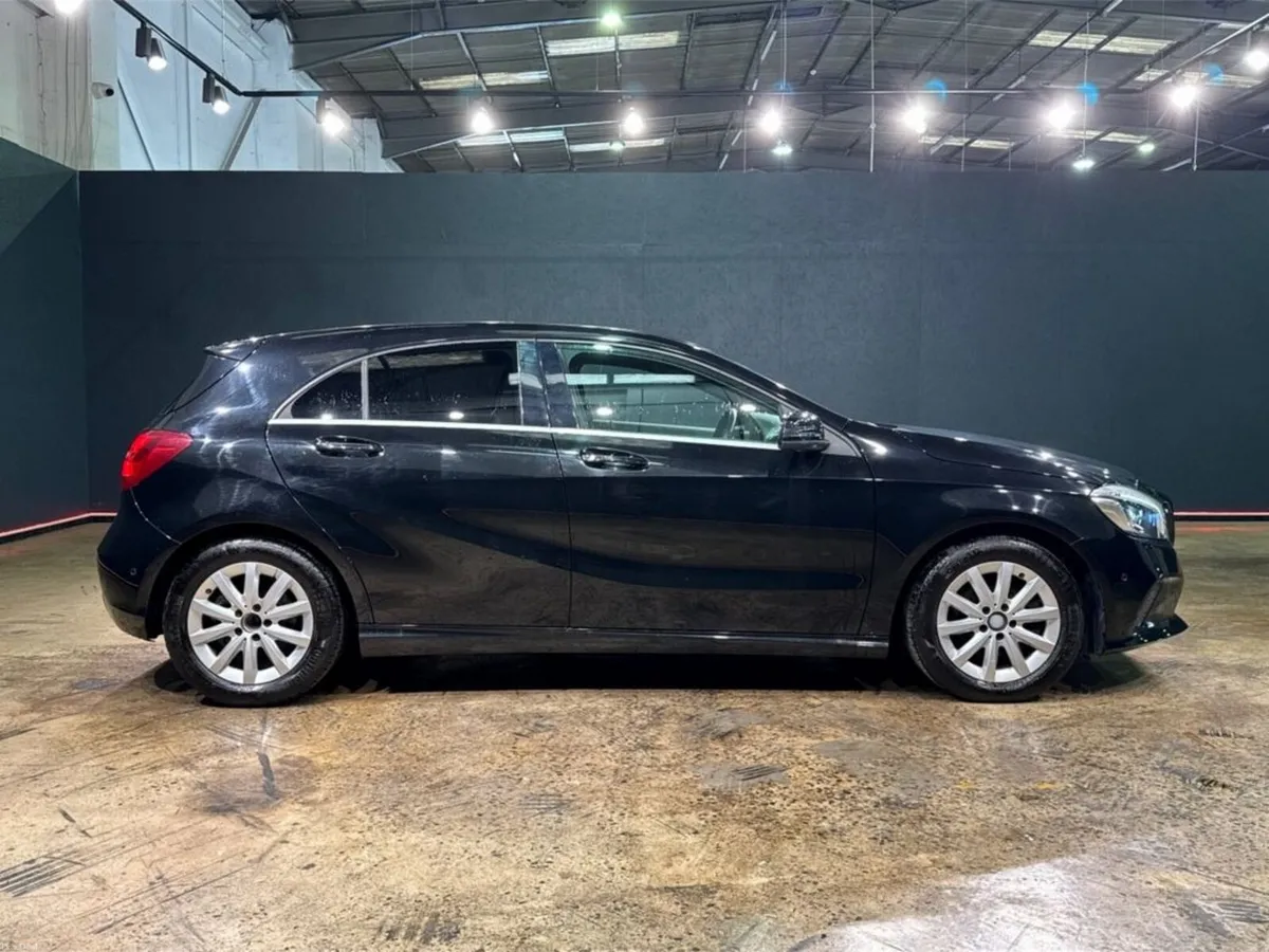 Mercedes-Benz A-Class A180 1.6 AUTOMATIC - BLACK H - Image 3