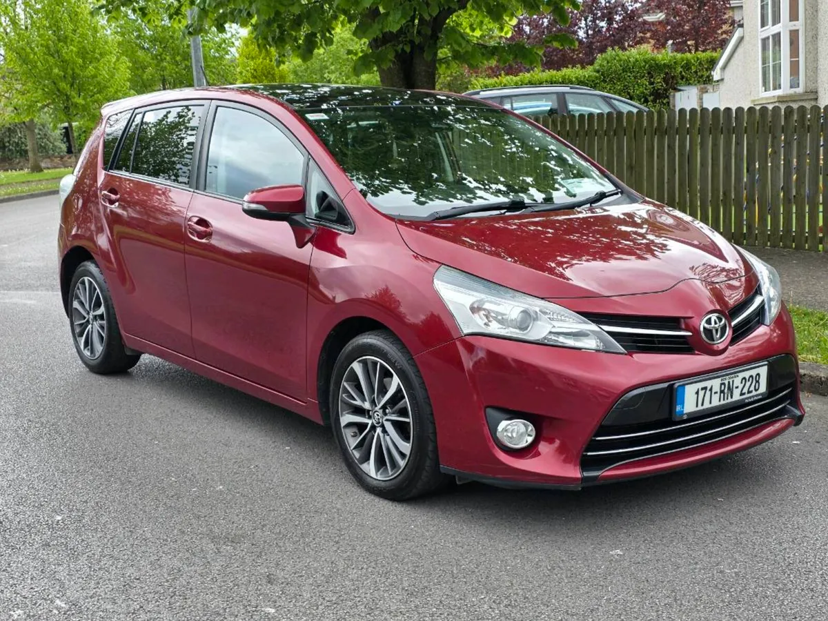 171 Toyota Verso 1.6D Sol Skyview 7 Seater - Image 1