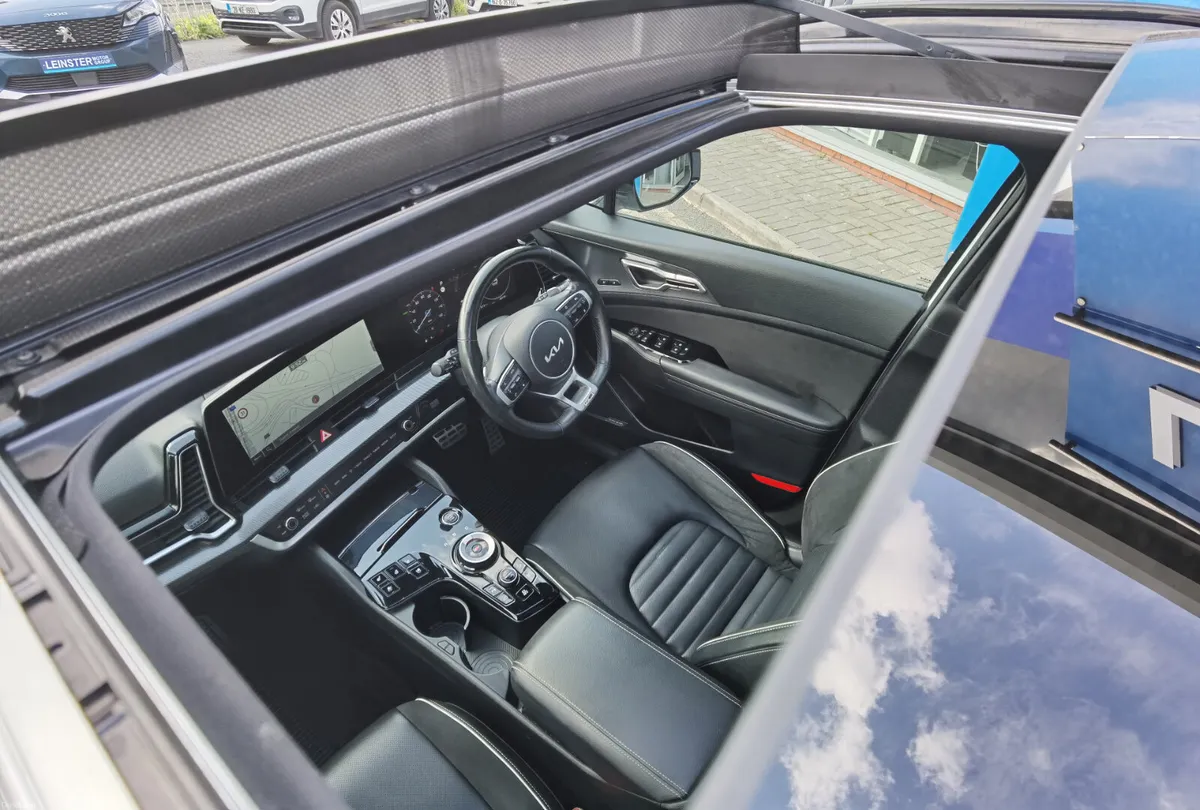 KIA SPORTAGE 1.6 GT-LINE S **SUNROOF** - Image 2