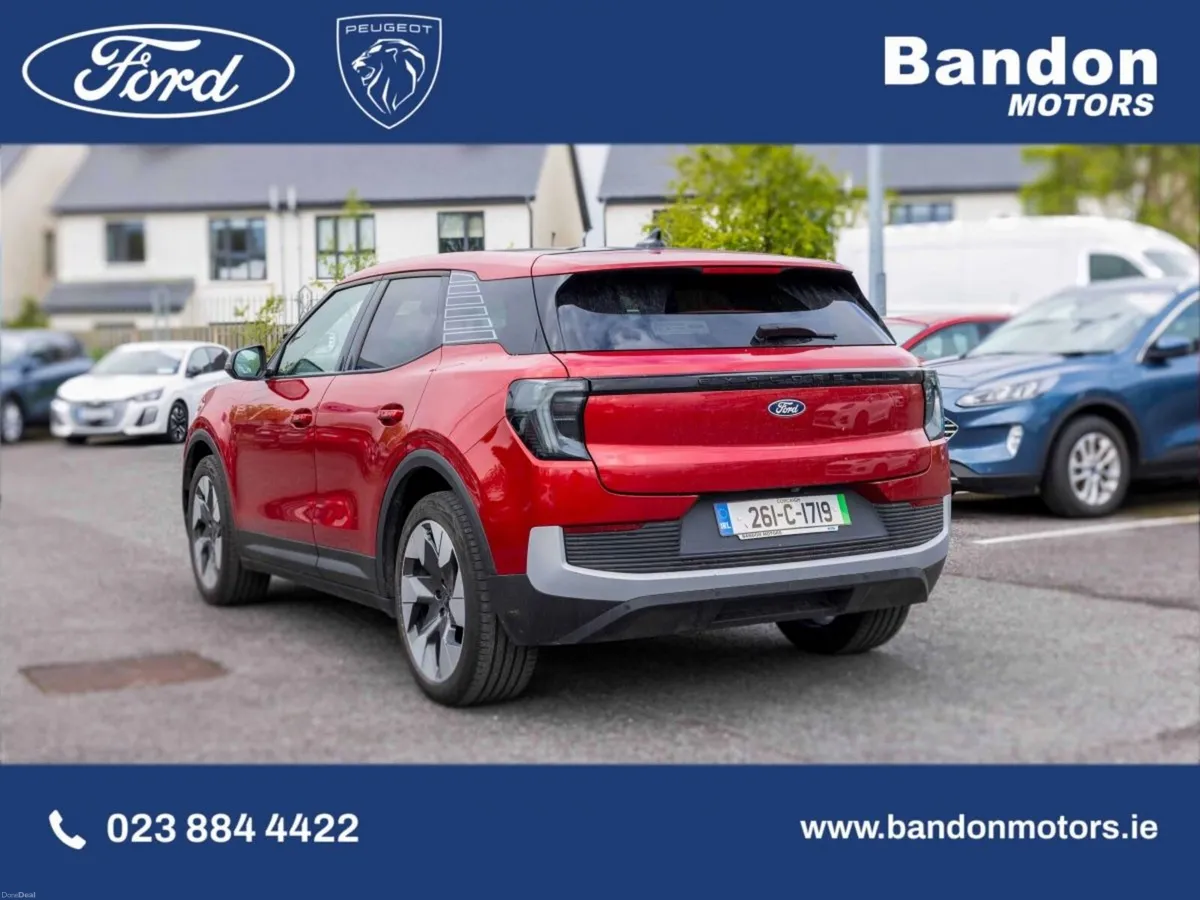 Ford Explorer Premium 77kWh Extended Range RWD - Image 3