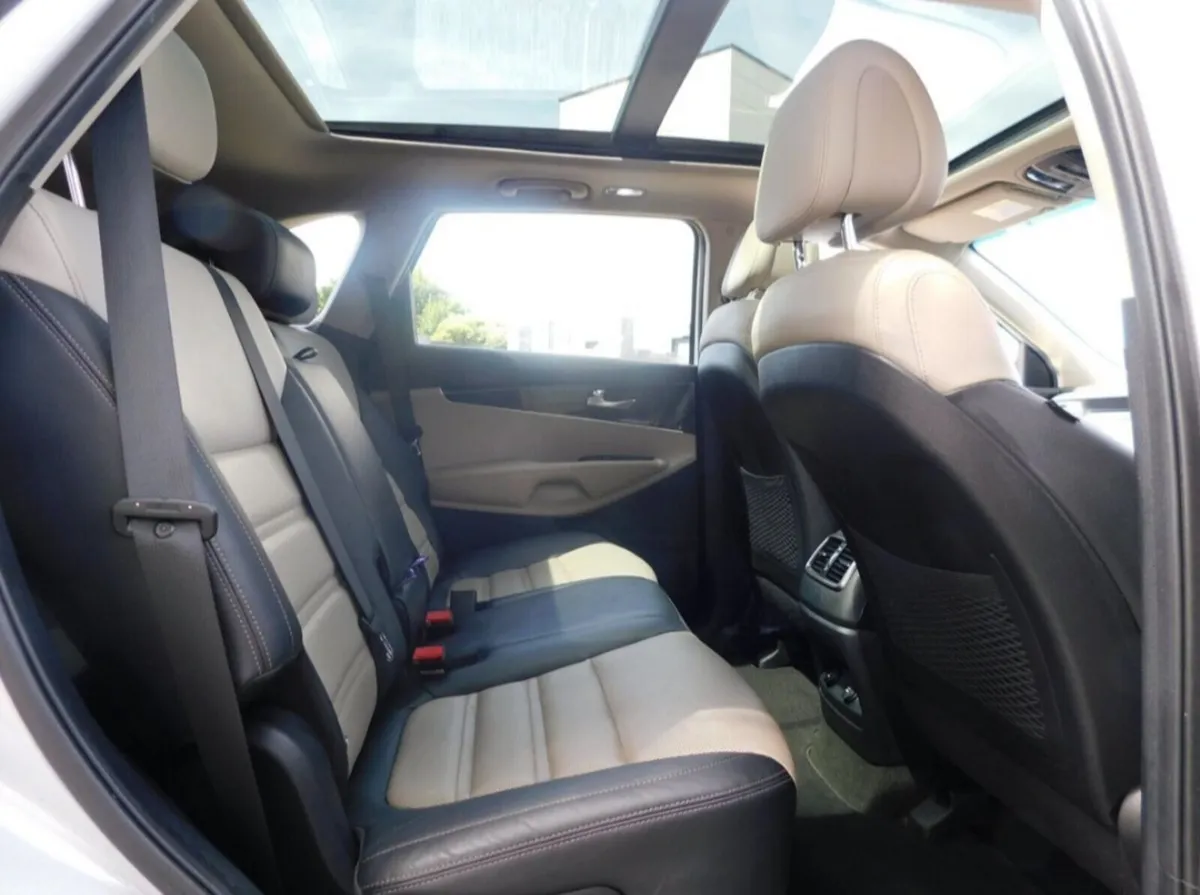 66K KM Auto Kia Sorento Platinum 7-seater Pan Roof - Image 4