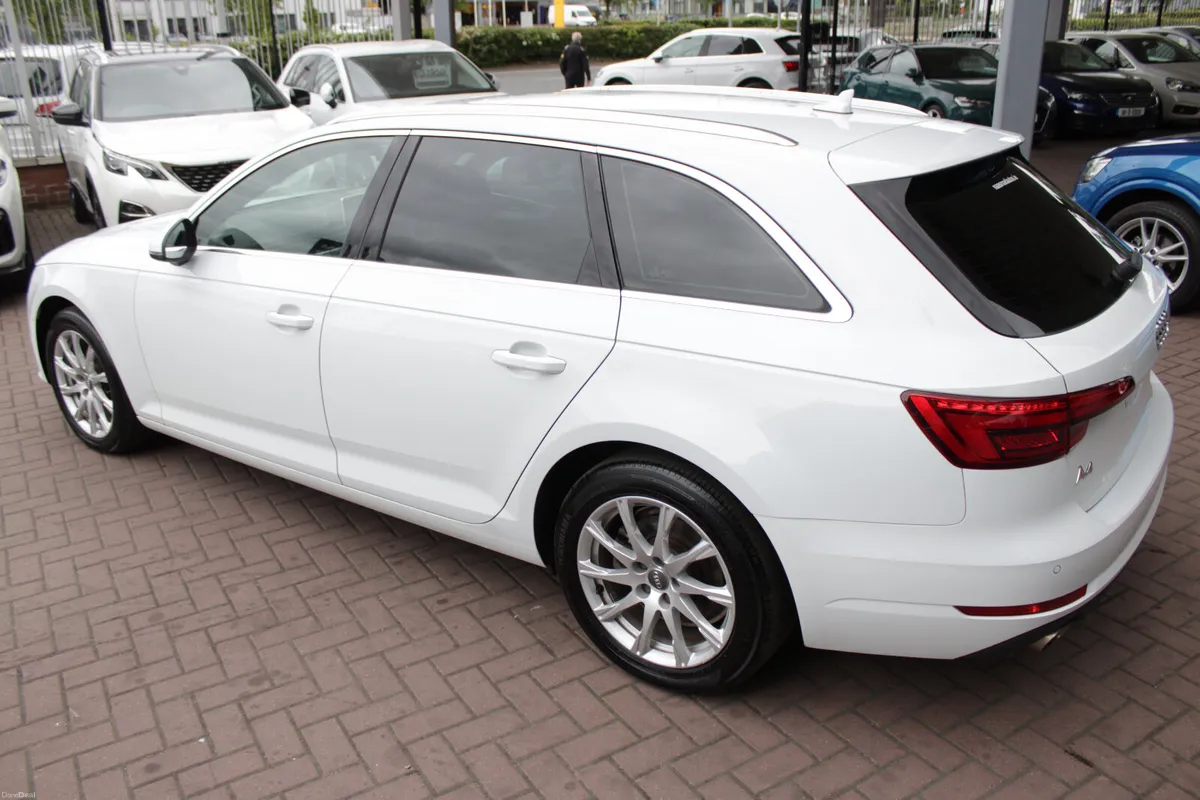 2016 AUDI A4 AVANT 2.0TFSI 5DR AUTO ESTATE - Image 6