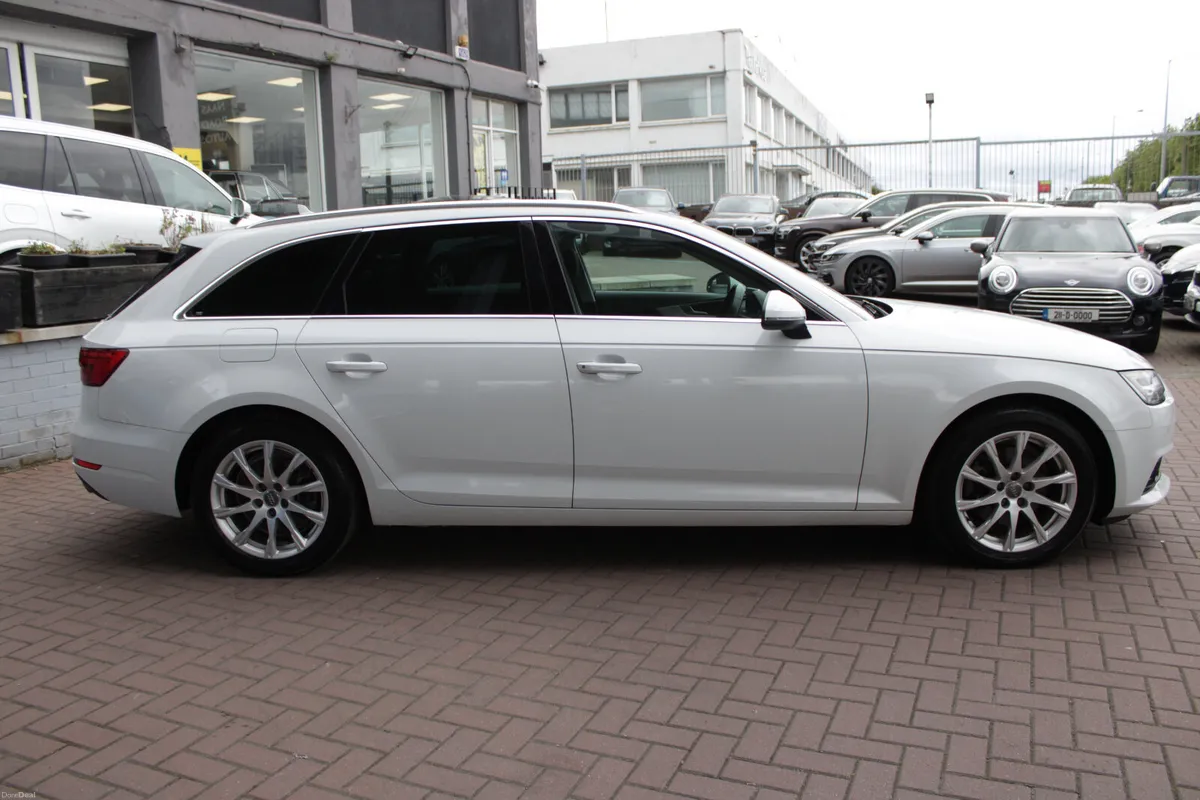 2016 AUDI A4 AVANT 2.0TFSI 5DR AUTO ESTATE - Image 3