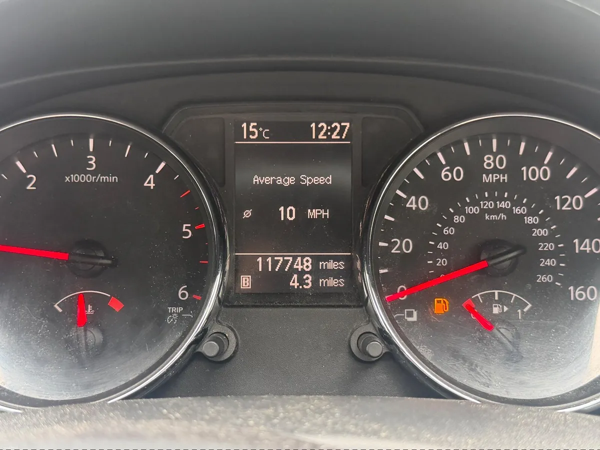 Nissan Qashqai 2010 - Image 2