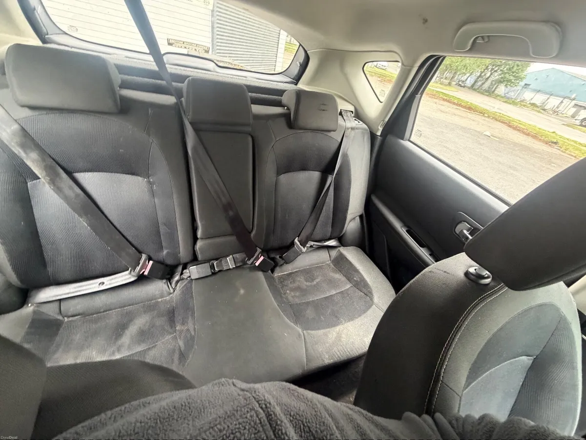 Nissan Qashqai 2010 - Image 4