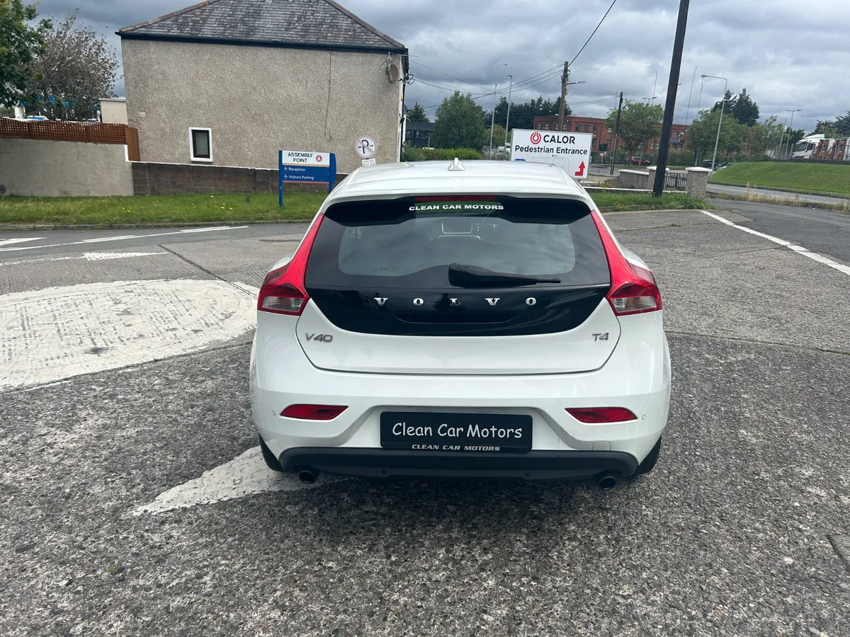 VOLVO V40 2015 AUTO HIGH SPEC T4 - Image 6