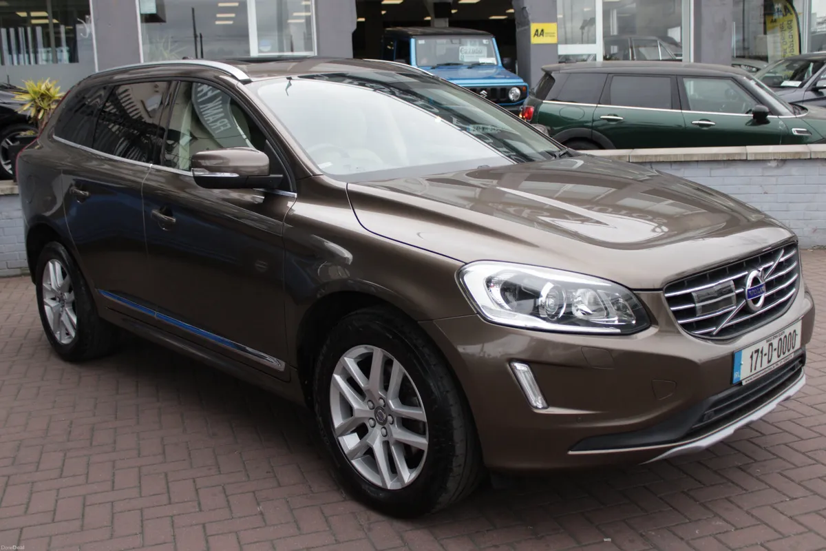 2017 VOLVO XC60 INSCRIPTION 5DR AUTO ESTATE - Image 2