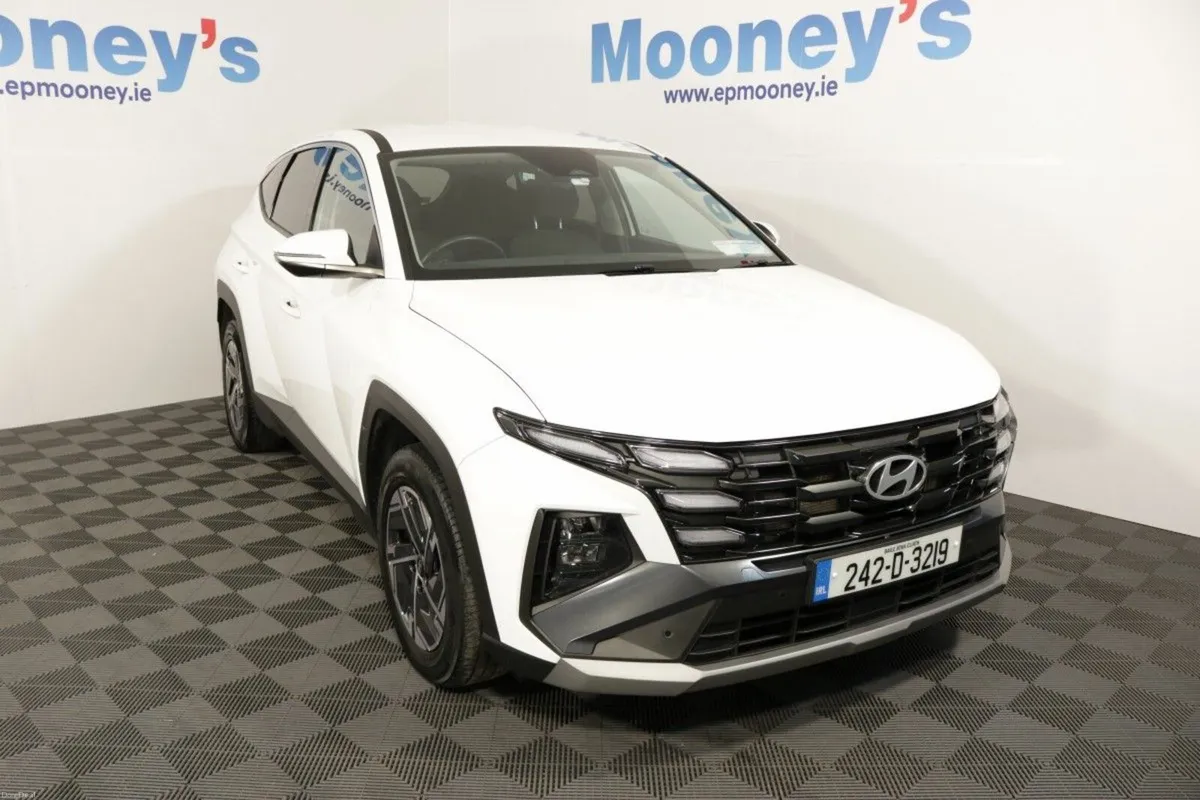 Hyundai Tucson COMFORT PLUS 1.6L DIESEL SUV - Image 1