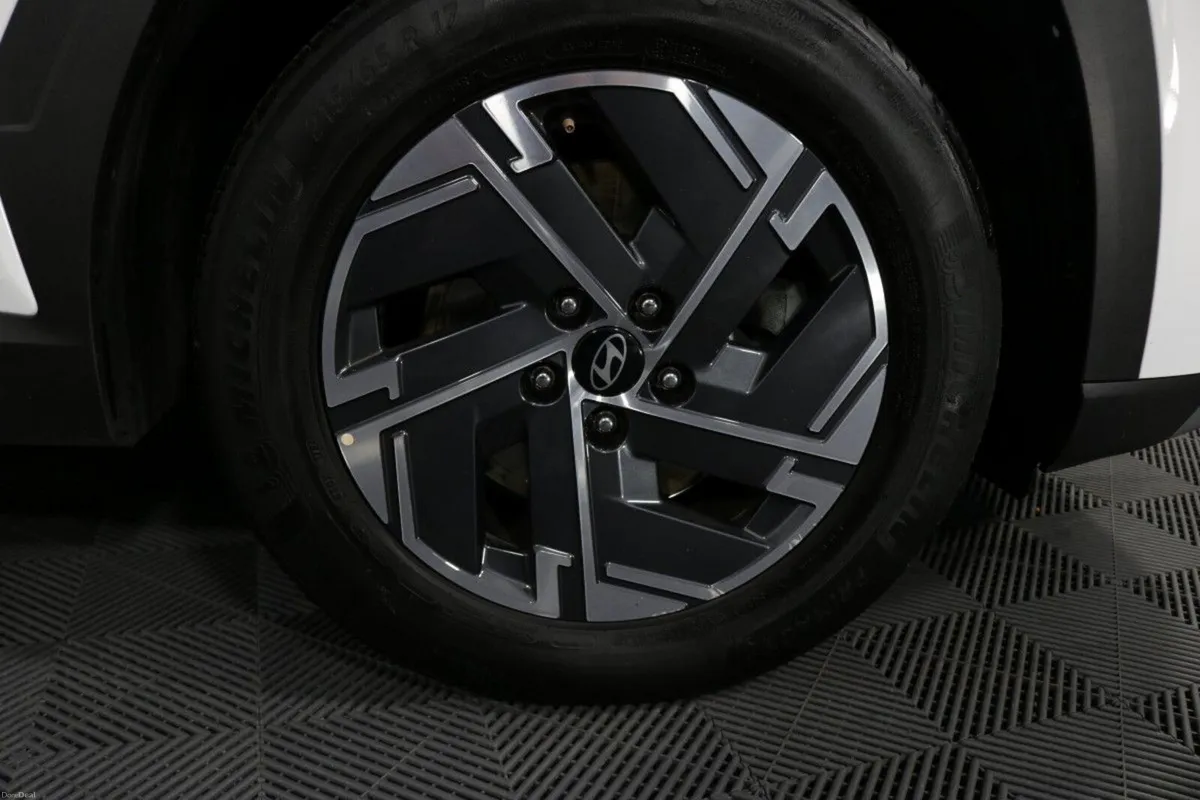 Hyundai Tucson COMFORT PLUS 1.6L DIESEL SUV - Image 4