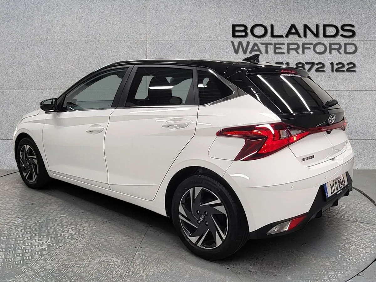Hyundai i20 1.2 Launch Edition 2 Tone Roof Finance - Image 3