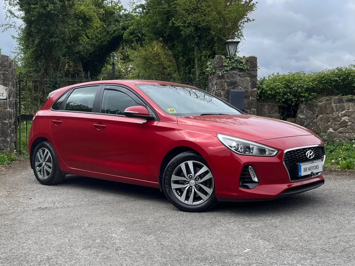 Hyundai i30 1.4 Petrol Deluxe - Image 3