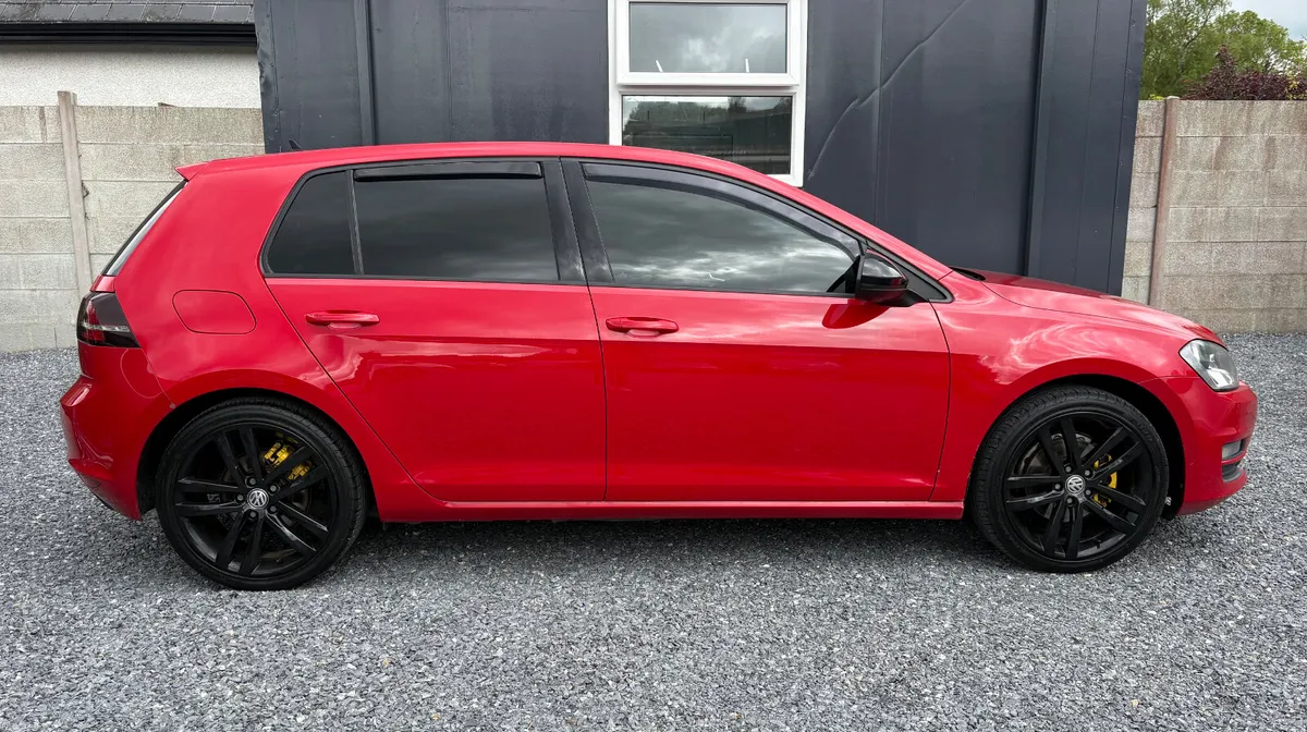 2017 Volkswagen Golf 1.6TDI Highline - Image 3
