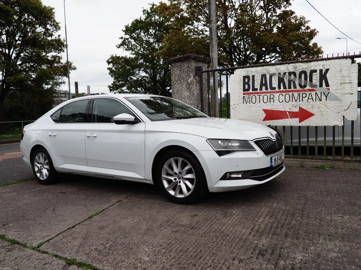 Skoda Superb 2019 - Image 1