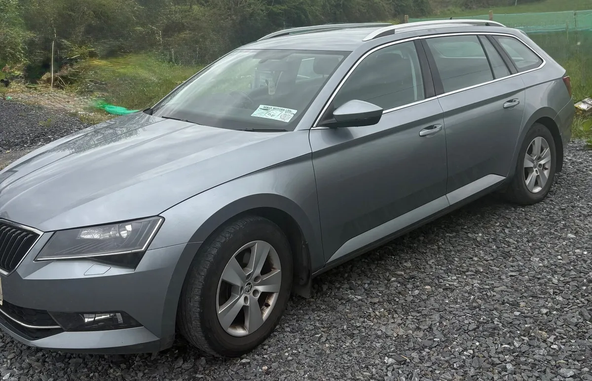 Skoda Superb 2016 - Image 3