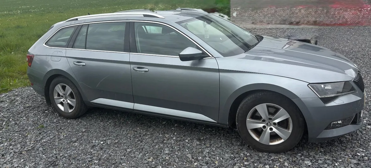 Skoda Superb 2016 - Image 4