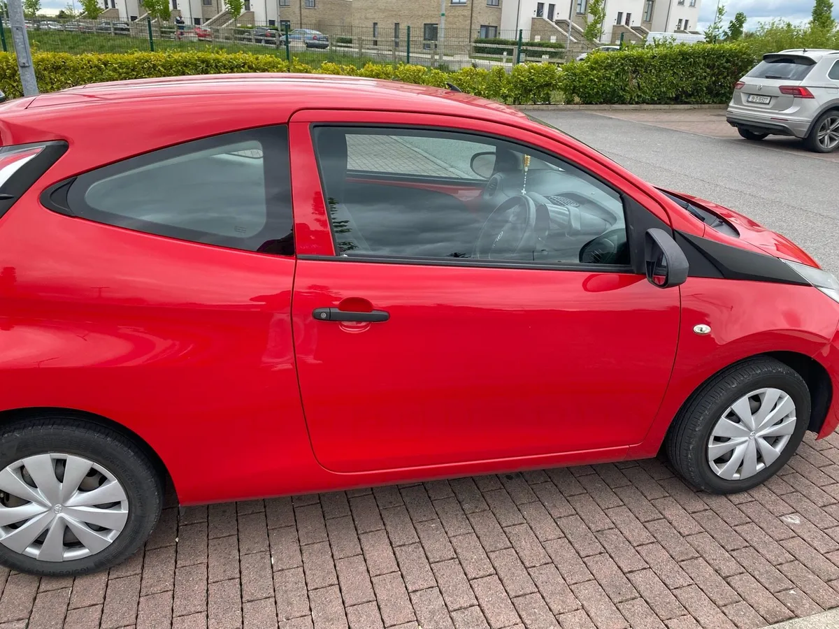Car - Image 3