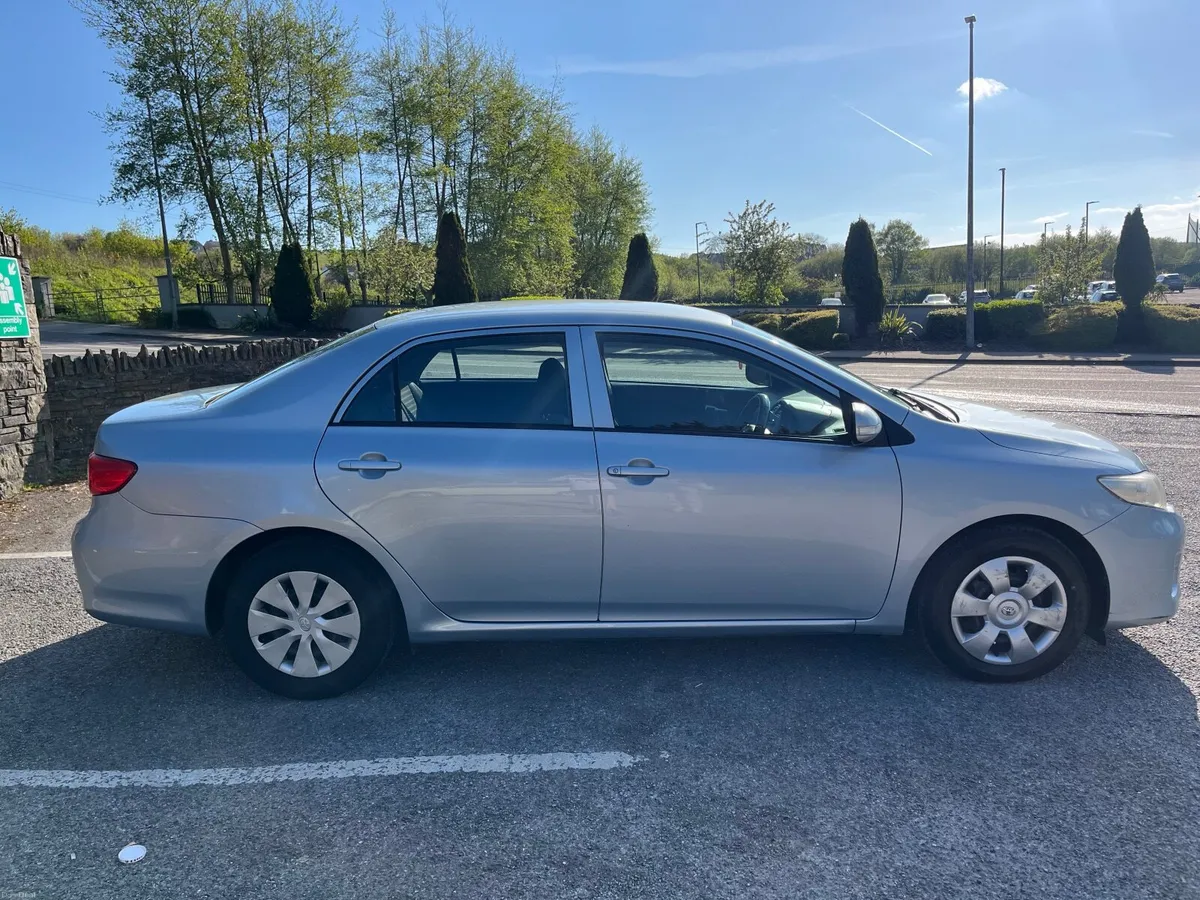Toyota Corolla 2011 - Image 3
