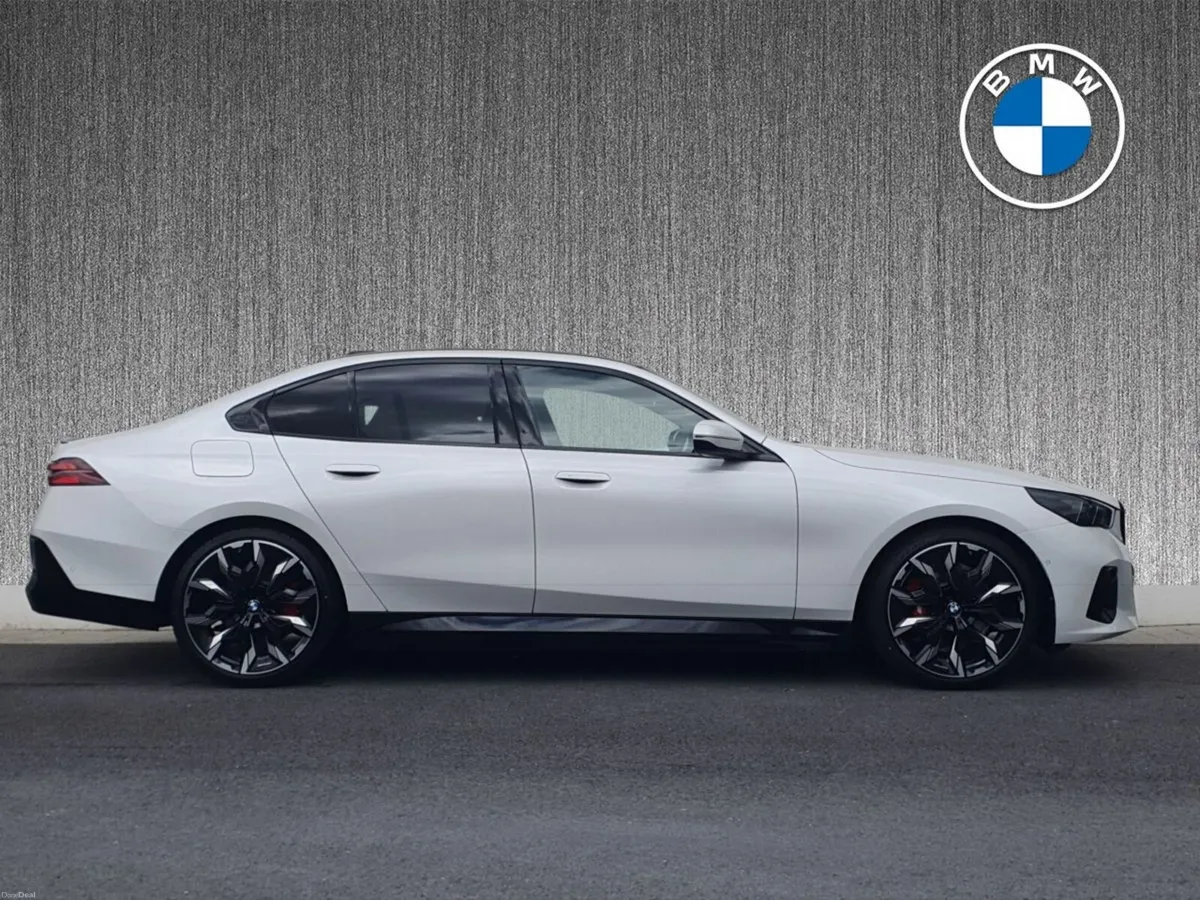 BMW 5-Series 530e M Sport Pro Saloon - Image 3
