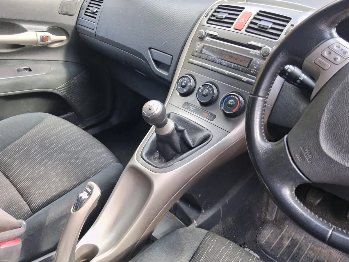 Toyota Auris and Mazda 2 - Image 4