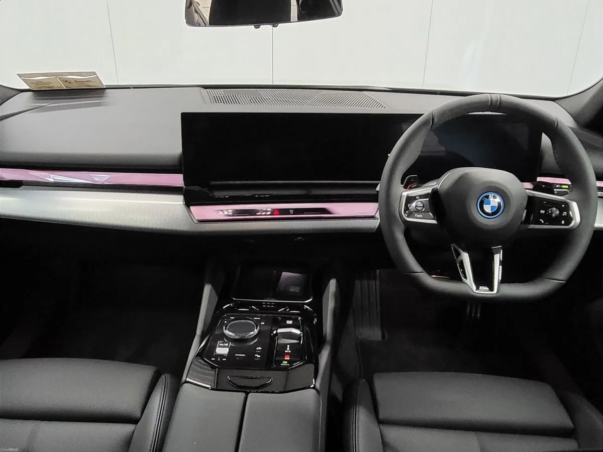BMW 5-Series 530e M Sport Pro - Image 4