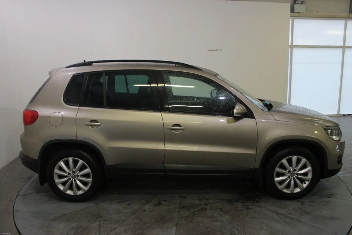 Volkswagen Tiguan 2.0 TDI 110BHP LL - TENDER 10 - - Image 3