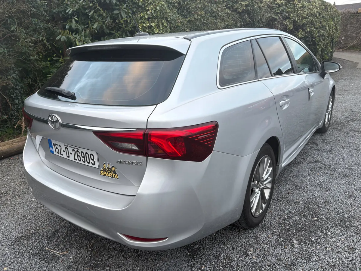 Toyota Avensis 2015 Estate - Image 4