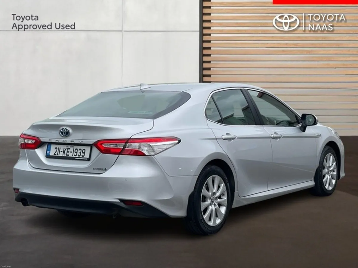 Toyota Camry CAMRY HYBRID SOL - Image 2
