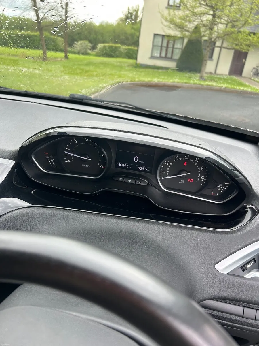Peugeot 208 2013 - Image 3