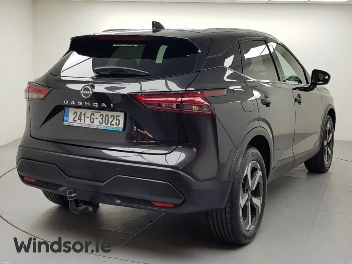 Nissan Qashqai 1.3 PET MILD HYBRID SV PREMIUM CVT - Image 4