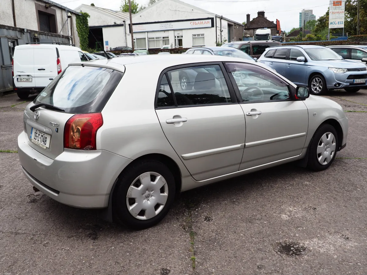 Toyota Corolla 2005 - Image 2