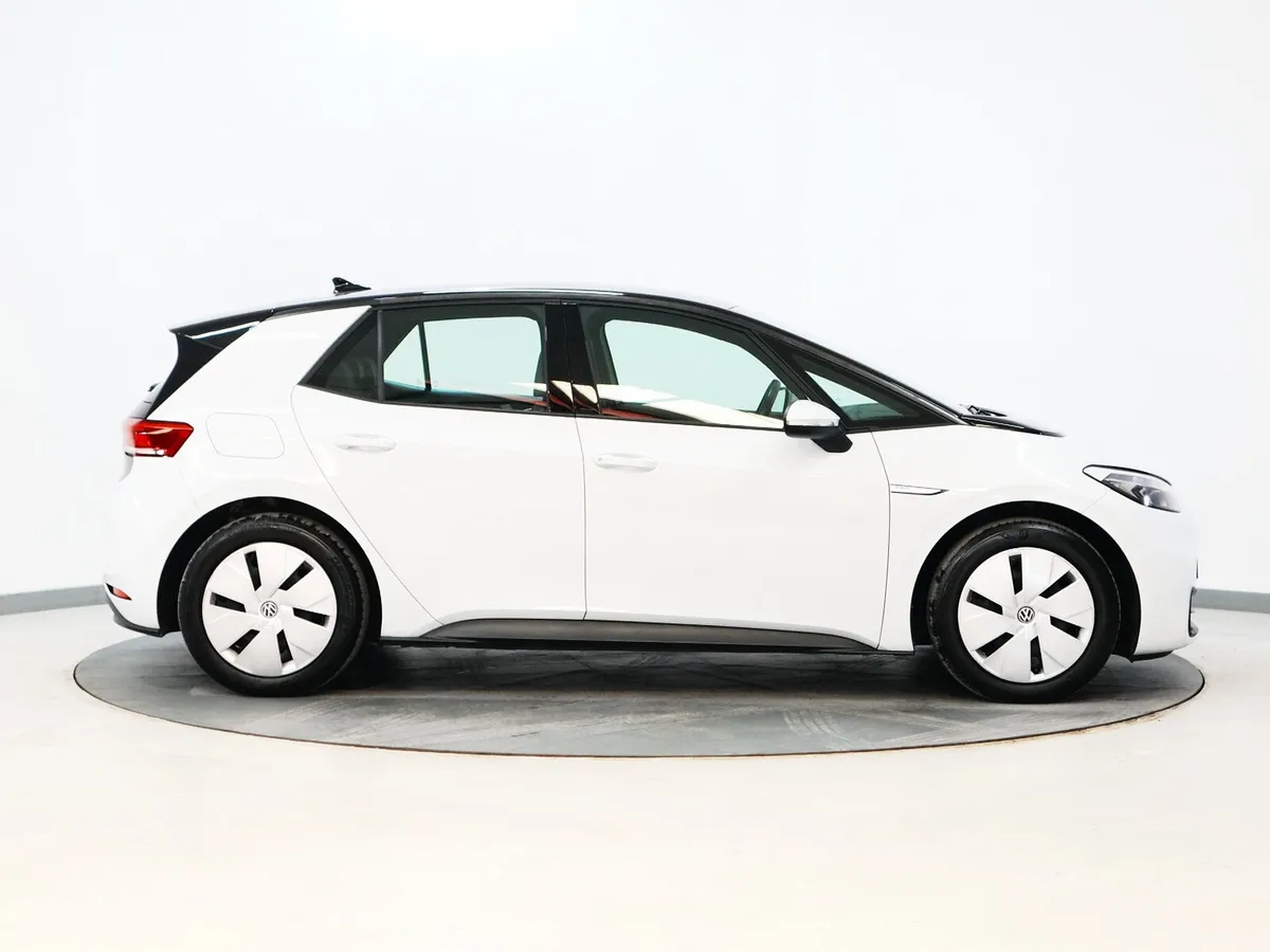 *43* 2023 Volkswagen ID.3 life - Image 3