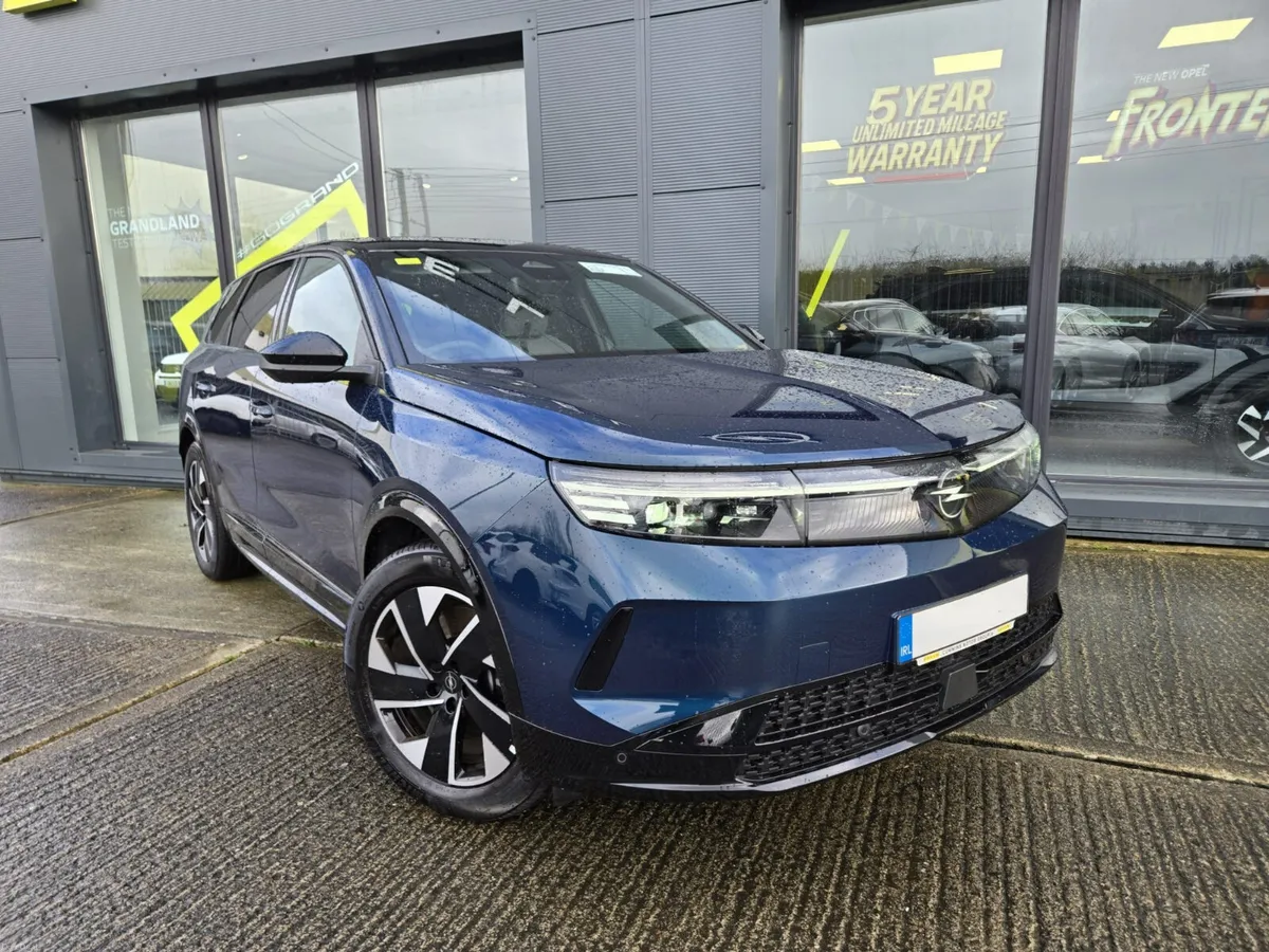 Opel Grandland GS PureTech 136 MHEV - Image 1