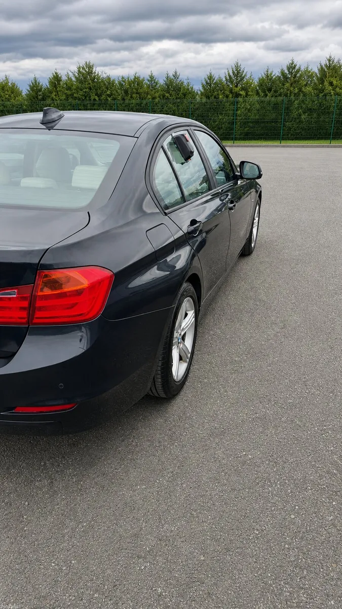 2015 BMW 316d Automatic - Image 3