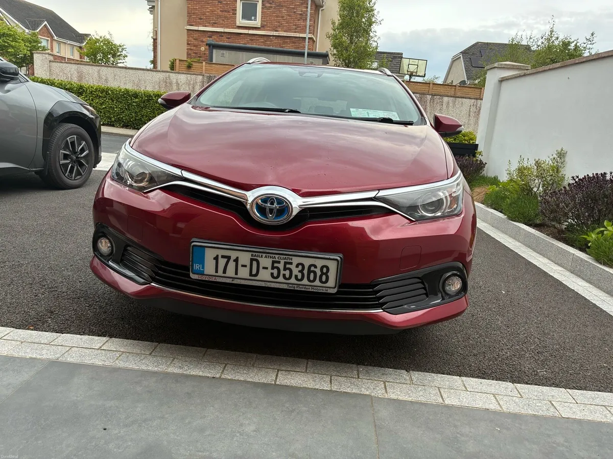Toyota Auris Hybrid Touring - Image 5