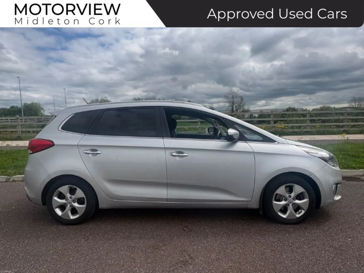 Kia Carens 7 seater USB Connection, Bluetooth, Cen - Image 3