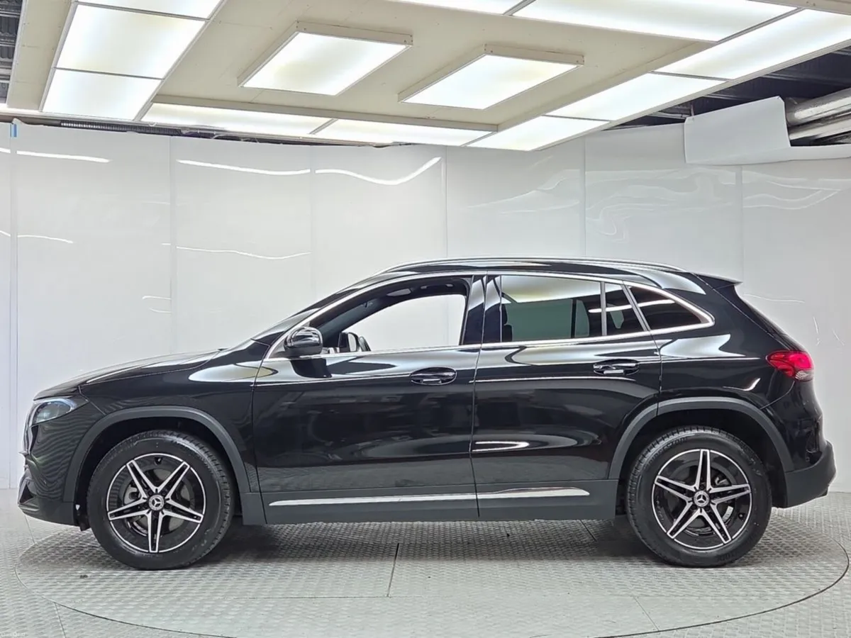 Mercedes-Benz EQA 300 AMG LINE 4MATIC EV - Image 5