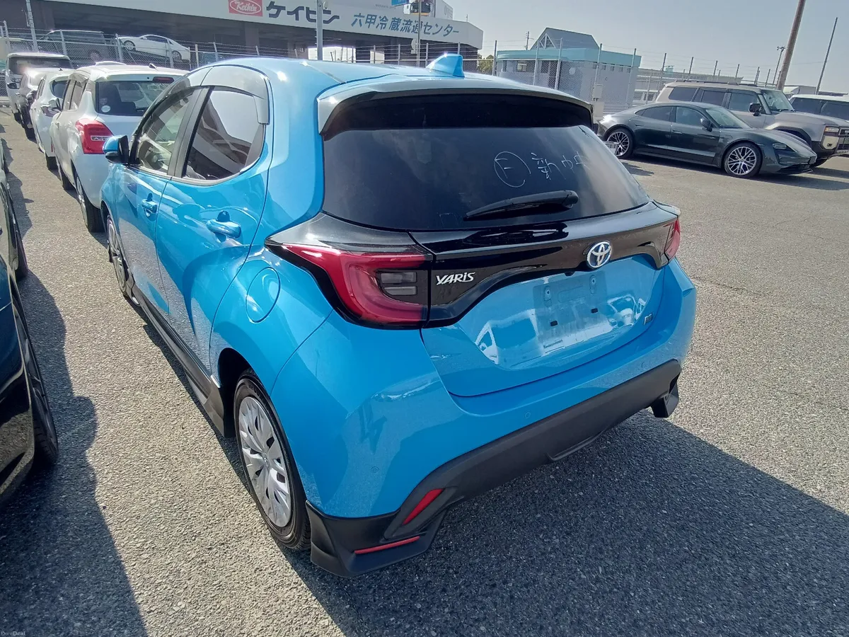 Toyota Yaris Hybrid - Image 4