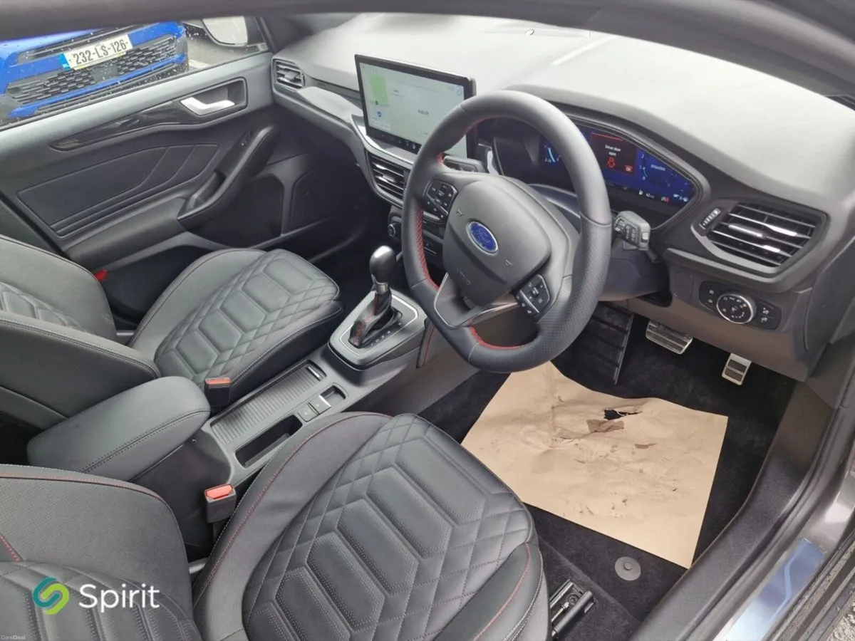 Ford Focus 1.0T EcoBst Hybrid 125PS ST-Line X A - Image 3