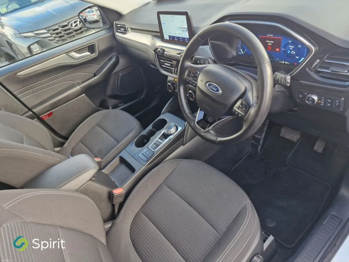 Ford Kuga 2.5 Duratec 225PS PHEV Titanium Auto - Image 4