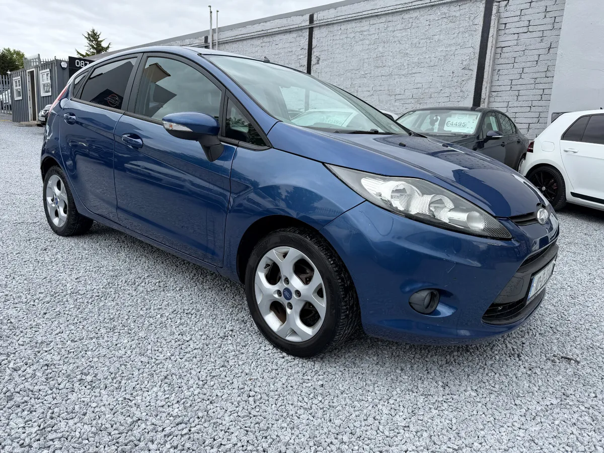 *LOW KM* 2010 Ford Fiesta Style 1.25 82PS 5DR - Image 1