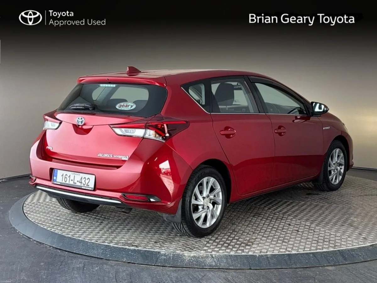Toyota Auris HYBRID LUNA - Image 2